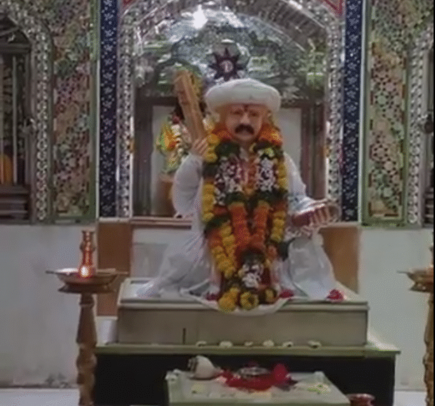 लोहगावातील मंदिरांत घुमू लागले काकडआरतीचे स्वर