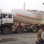 वाघोलीत नियमांचे उल्लंघन करणाऱ्या वाहनांवर वाहतूक पोलिसांची धडक कारवाई