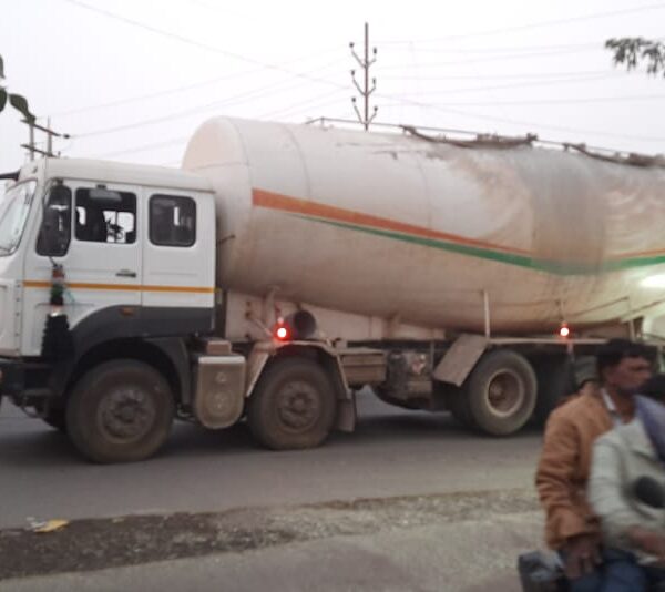 वाघोलीत नियमांचे उल्लंघन करणाऱ्या वाहनांवर वाहतूक पोलिसांची धडक…