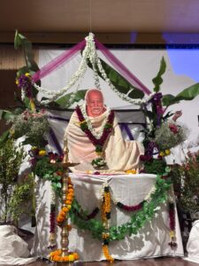 पुण्यात श्रील गुरुदेवांच्या जन्मशताब्दीचा जगभरातील सोहळा संपन्न