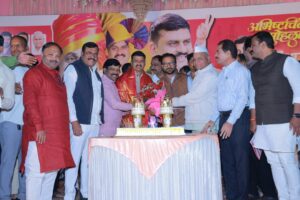 सर्वसामान्य कुटुंबातील व्यक्तीला नगरसेवक कराबंडू खांदवे यांच्या वाढदिवसानिमित&hellip;