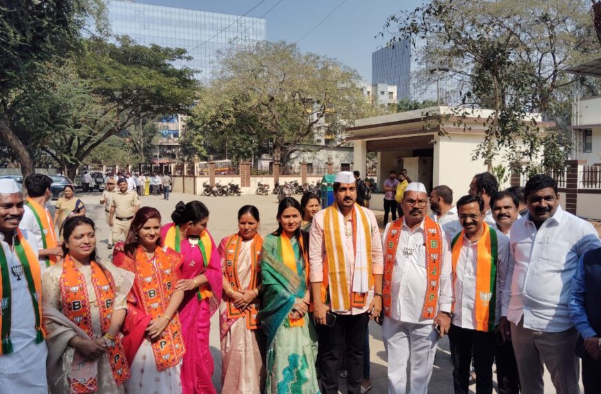 राष्ट्रवादीचे आमदार पठारे यांचा मुलगा व सून भाजपतर्फे रिंगणात; त्यांच्या घरातील तीन उमेदवार रिंगणात