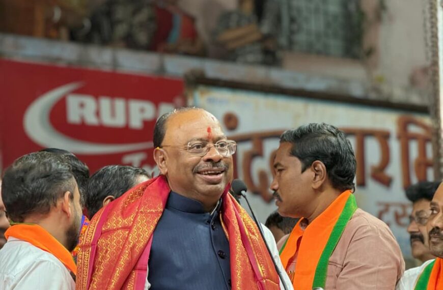 महापालिकेत दोन तृतीयांश नगरसेवक निवडून येणार; खराडी -वाघोली परिसरासाठी जेवढा निधी लागेल तेवढा देणारमहसूल मंत्री चंद्रशेखर बावनकुळे यांची चंदननगर मध्ये सभा