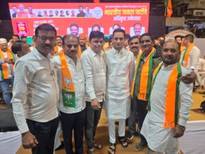 काँग्रेस व राष्ट्रवादीच्या पदाधिकाऱ्यांचा भाजपा मध्ये प्रवेश