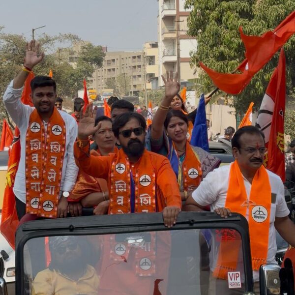 प्रभाग १ मध्ये शिवसेनेने रॅली काढत प्रचाराची केली…