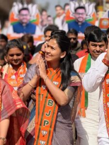 आयटी चेहरा म्हणून महापौर पदासाठी ऐश्वर्या पठारे यांचे&hellip;